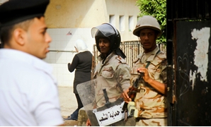 مشاركة قوات الأمن فى تأمين الانتخابات 
