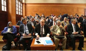 محمد شاكر وزير الكهرباء فى اجتماع لجنة الطاقة اليوم