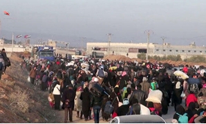 لاجئين سوريين على الحدود