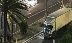  الشاحنة المستخدمة فى الحادث باريس