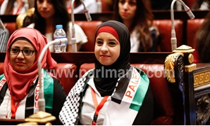 وفد الشباب الفلسطينيين فى البرلمان
