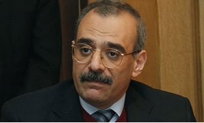 دكتور ياسر صقر رئيس جامعة حلوان 
