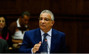 أحمد زكى بدر وزير التنمية المحلية
