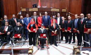 البرلمان يكرم أبطال البارالمبية

