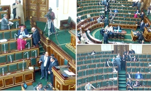 غياب جماعى لأعضاء البرلمان