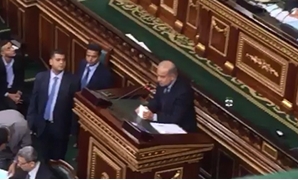 شريف إسماعيل بالجلسة العامة للبرلمان