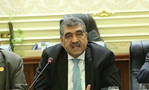 أشرف الشرقاوى وزير قطاع الأعمال العام
