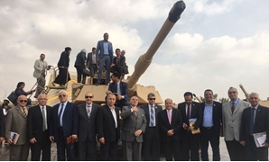 زيارة أعضاء لجنة الدفاع لمصنع 200 الحربى