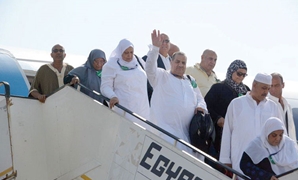 الحجاج فى مطار القاهرة 