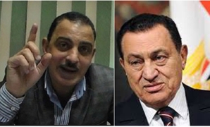 الرئيس حسنى مبارك ومحمود فؤاد رئيس المركز المصرى للحق فى الدواء 
