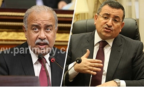 أسامة هيكل رئيس لجنة إعلام البرلمان و شريف إسماعيل رئيس الوزراء 