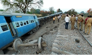 قطار الهند - أرشيفية
