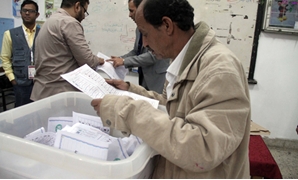 فرز أصوات الناخبين بالمرحلة الثانية من الانتخابات البرلمانية