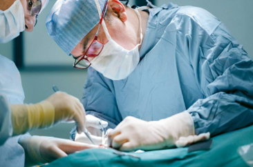 حكم إجراء عملية جراحية للمريض من دون موافقته